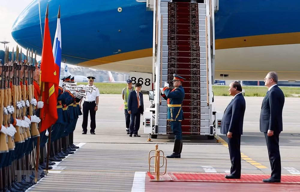 Dialoga premier de Vietnam con coterráneos en Rusia ảnh 1
