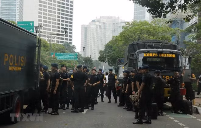 Mueren en Indonesia seis personas durante violentas protestas tras elecciones generales ảnh 1