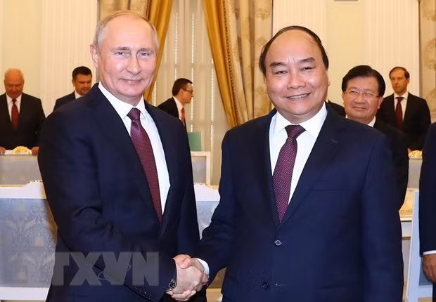 Primer ministro de Vietnam se reúne con presidente ruso Vladimir Putin ảnh 1