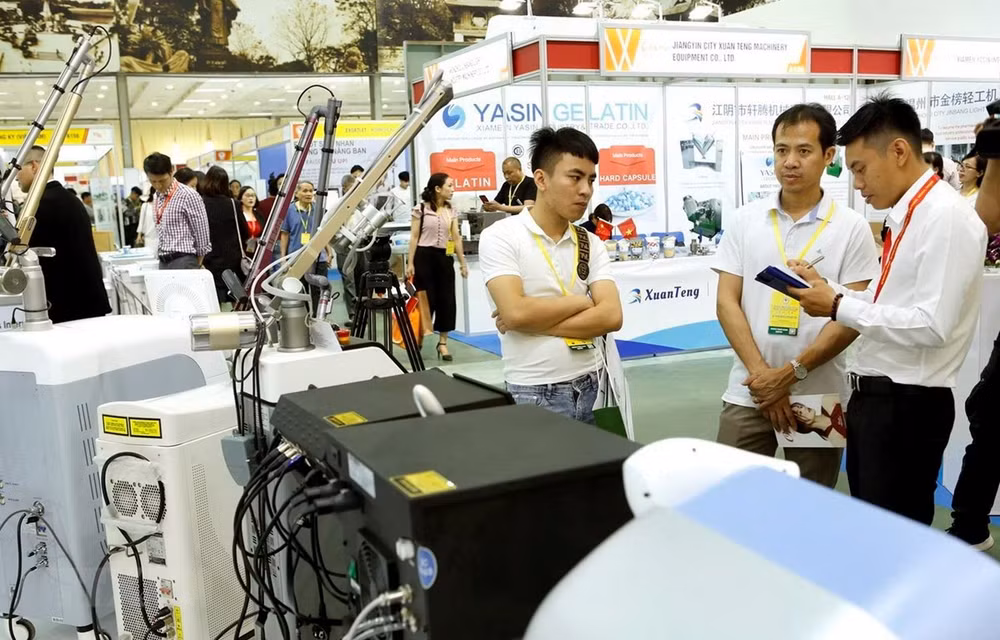 Nutrida participación de empresas extranjeras en exhibición de productos farmacéuticos de Vietnam 2019 ảnh 1 Nutrida participación de empresas extranjeras en exhibición de productos farmacéuticos de Vietnam 2019 ảnh 1