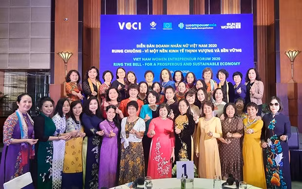 Empoderan a la mujer por una economía vietnamita sostenible ảnh 1