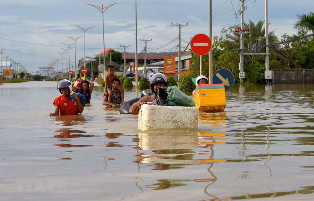 Financiará Estados Unidos 100 mil dólares a lucha contra inundaciones en Camboya ảnh 1