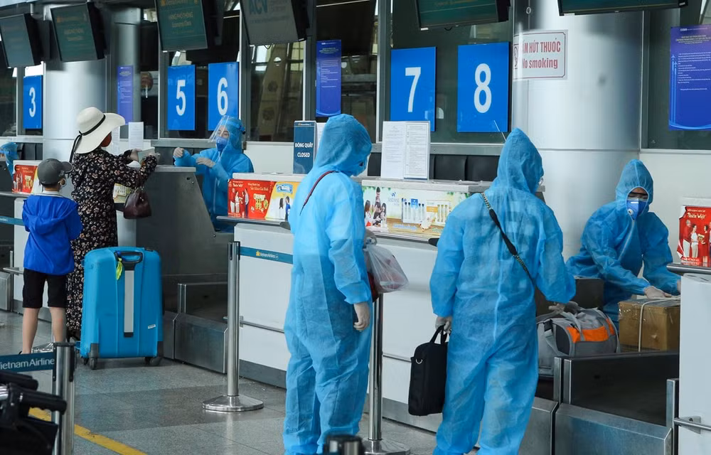 Regresan a casa más de 350 vietnamitas desde Taiwán (China) ảnh 1 Regresan a casa más de 350 vietnamitas desde Taiwán (China) ảnh 1