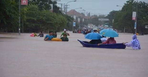 Región central de Laos sufre la inundación más severa en 42 años ảnh 1