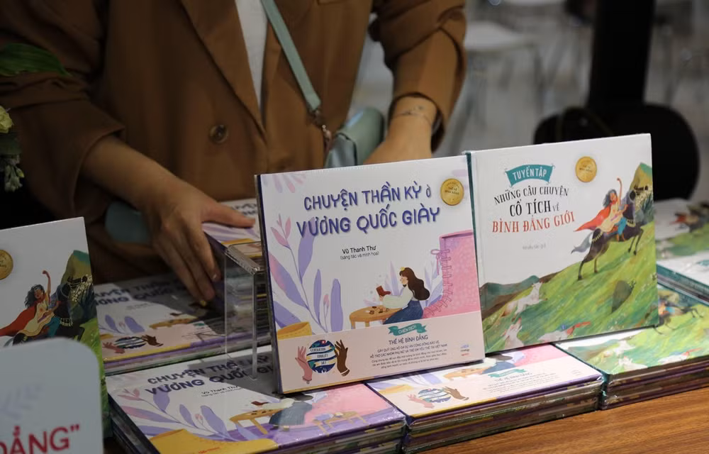 Publican en Vietnam primer cómic de hadas sobre igualdad de género ảnh 1 Publican en Vietnam primer cómic de hadas sobre igualdad de género ảnh 1