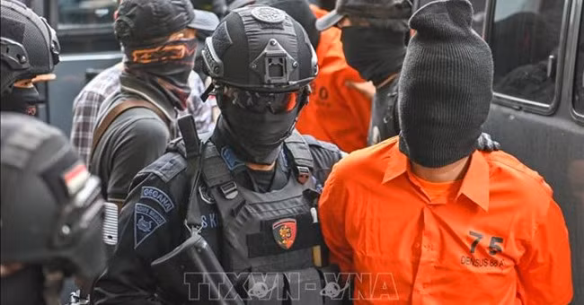 Arrestan a cuatro presuntos terroristas en Indonesia ảnh 1
