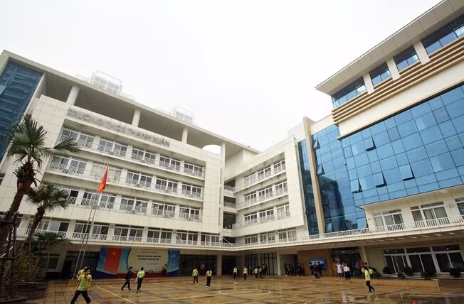 Integrada primera escuela secundaria pública de Hanoi al sistema de Cambridge ảnh 1