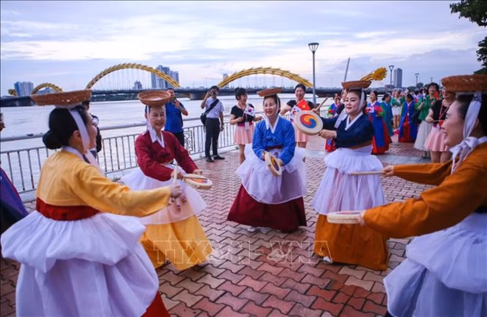 Ciudad vietnamita de Da Nang atrae turistas de potenciales mercados internacionales ảnh 1