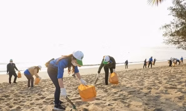 Destacan papel de mujeres en reducir residuos plásticos en Vietnam ảnh 1