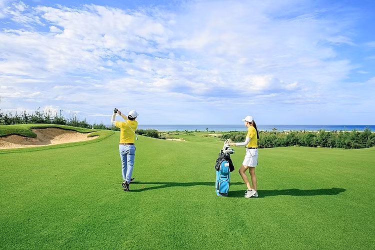 Provincia de Khanh Hoa impulsará desarrollo del turismo de golf ảnh 2