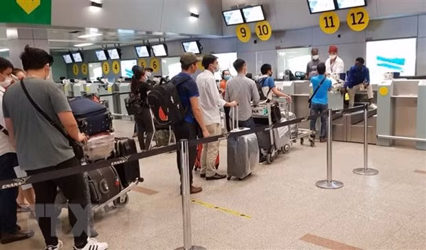 Repatrían a 343 vietnamitas de Taiwán (China) ảnh 1
