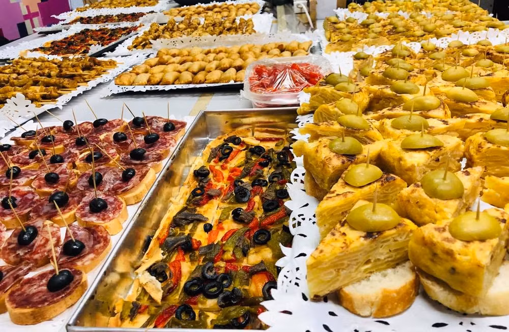 Vietnamitas se suman al Día Mundial de la Tapa en Hanoi ảnh 1