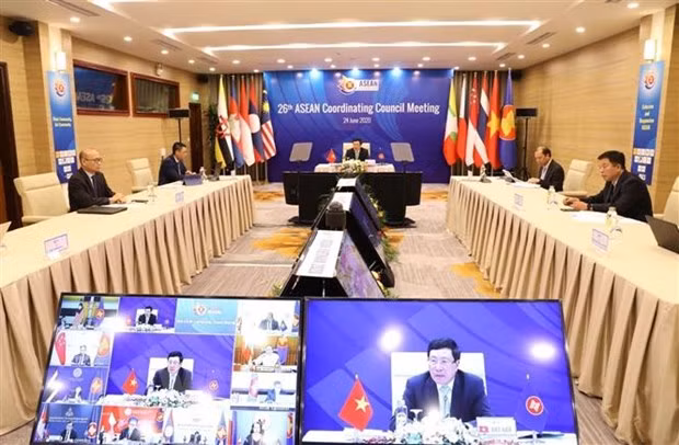 Profesor singapurense valora papel de Vietnam en construcción de Comunidad de ASEAN cohesiva ảnh 1