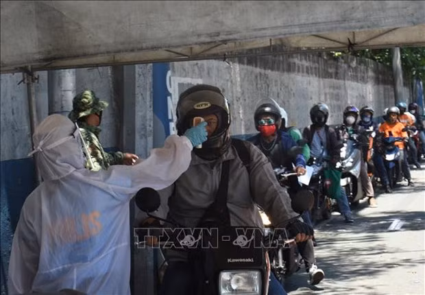 COVID-19: Filipinas flexibiliza las restricciones en Manila ảnh 1 COVID-19: Filipinas flexibiliza las restricciones en Manila ảnh 1
