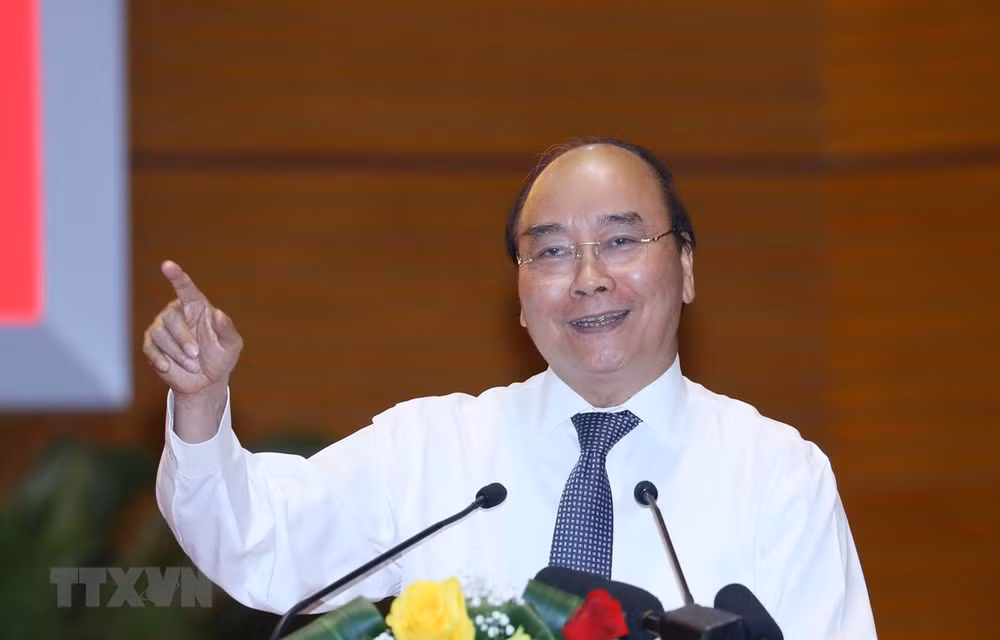 Premier vietnamita elogia a los medios de prensa por sus aportes a la lucha contra COVID-19 ảnh 1 Premier vietnamita elogia a los medios de prensa por sus aportes a la lucha contra COVID-19 ảnh 1