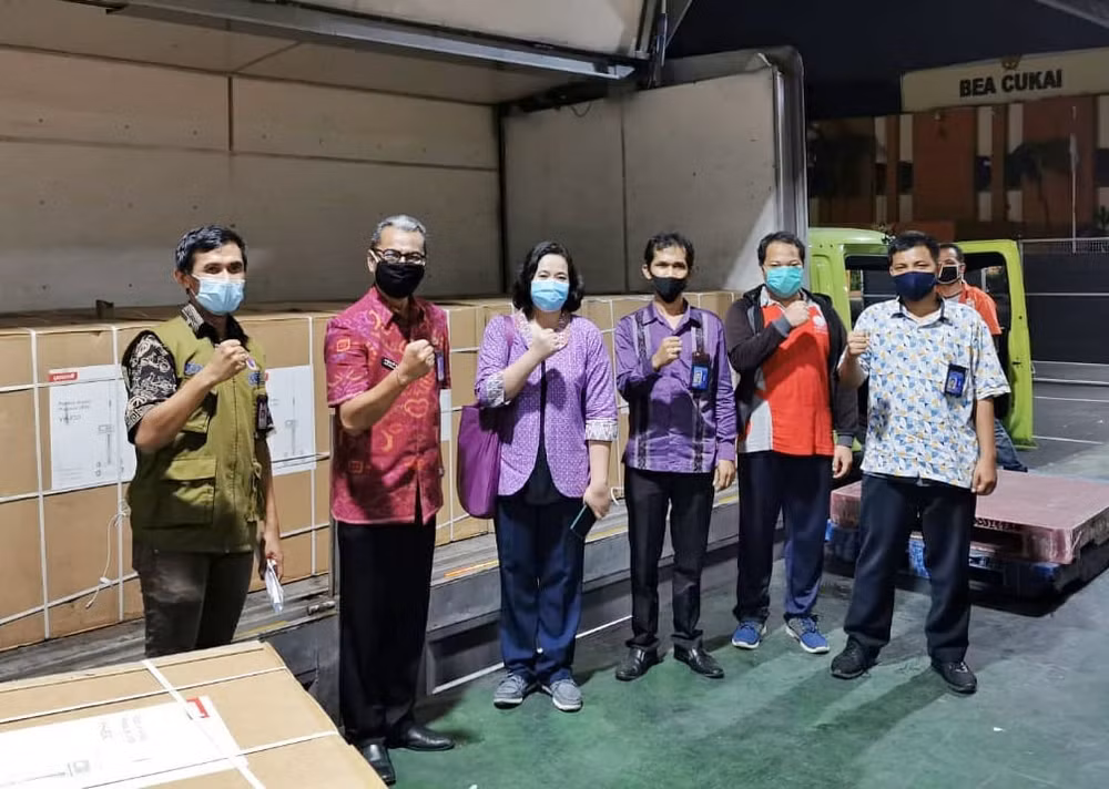 Cancillería de Indonesia reitera importancia de cooperación internacional en lucha antiepidémica ảnh 1