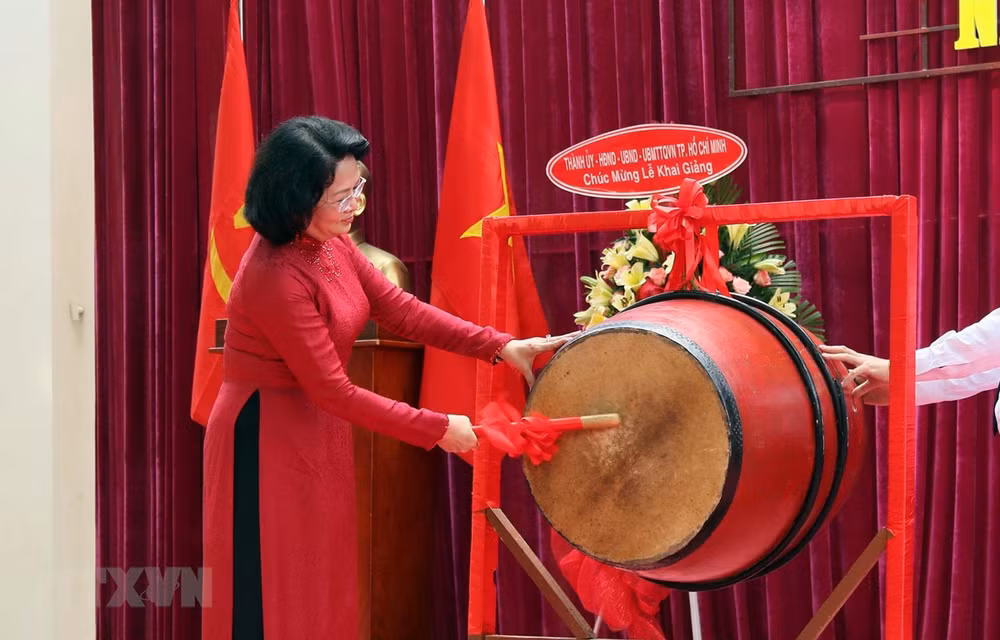Vicepresidenta vietnamita asiste inauguración del nuevo curso escolar ảnh 1