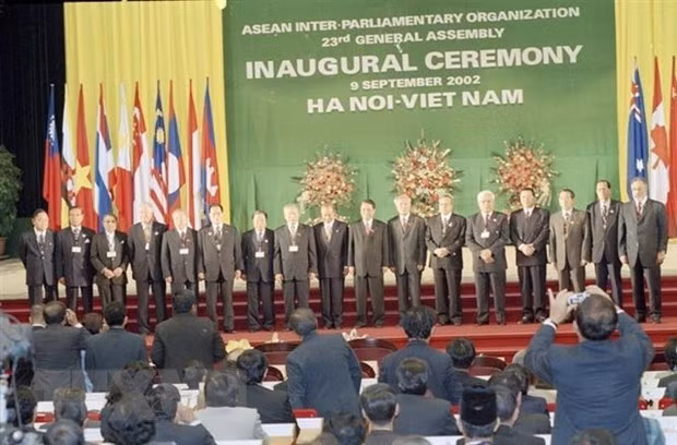AIPA es símbolo exitoso de unidad de la ASEAN en diversidad, según funcionario vietnamita ảnh 1