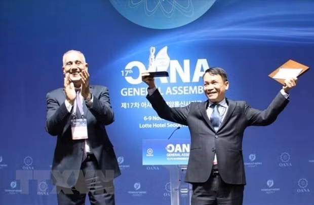 Orgullosos de los 75 años de la Agencia Vietnamita de Noticias ảnh 3
