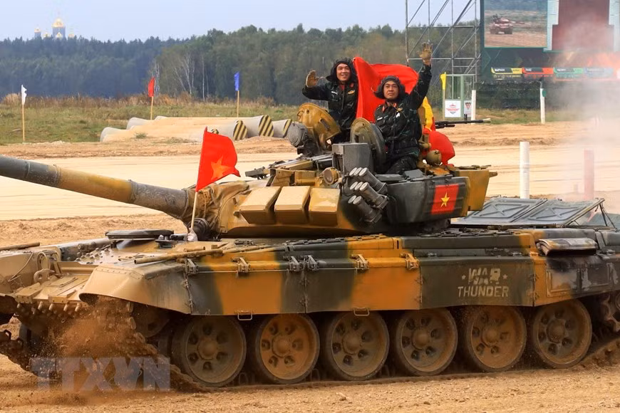 Vietnam triunfa en Biatlón de Tanques en los Juegos Militares Internacionales 2020 ảnh 1