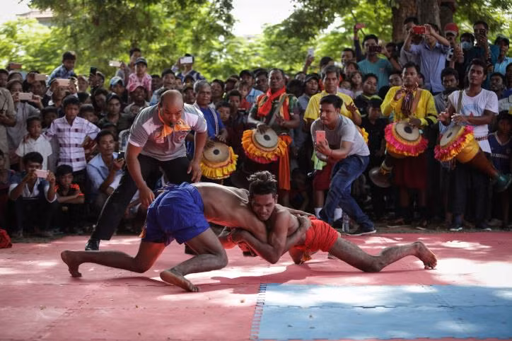 Camboya recibe a más de 1,11 millones de visitantes durante Festival Pchum Ben ảnh 1