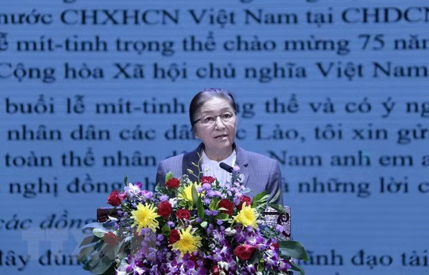 Celebran acto solemne por 75 aniversario del Día Nacional de Vietnam en Laos ảnh 1