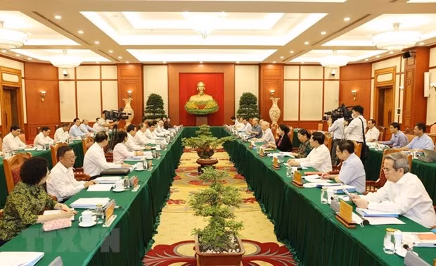 Máximo dirigente partidista preside reunión sobre preparativos de asamblea de Ciudad Ho Chi Minh ảnh 1