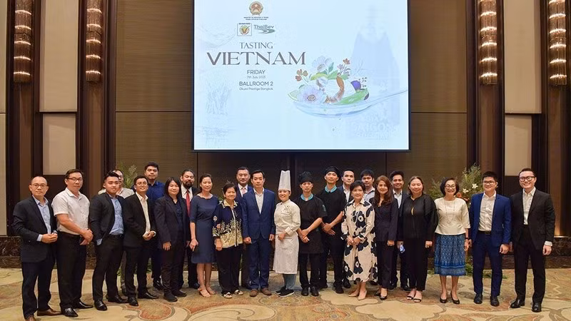 Presentan industria de alimentos y bebidas de Vietnam en Tailandia ảnh 1 Presentan industria de alimentos y bebidas de Vietnam en Tailandia ảnh 1