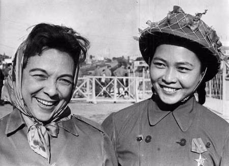 A 45 años de la histórica visita de Fidel a Vietnam ảnh 1
