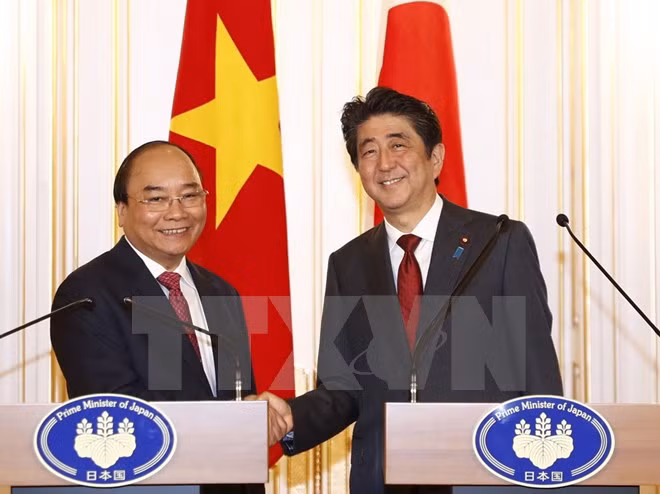 Premieres de Vietnam y Japón acuerdan orientaciones para futuros lazos ảnh 1
