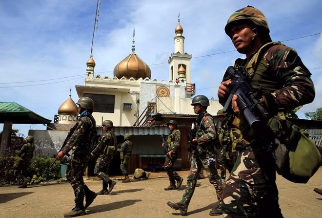  Presidente de Filipinas reafirma negativa a negociar con grupos armados en Marawi ảnh 1