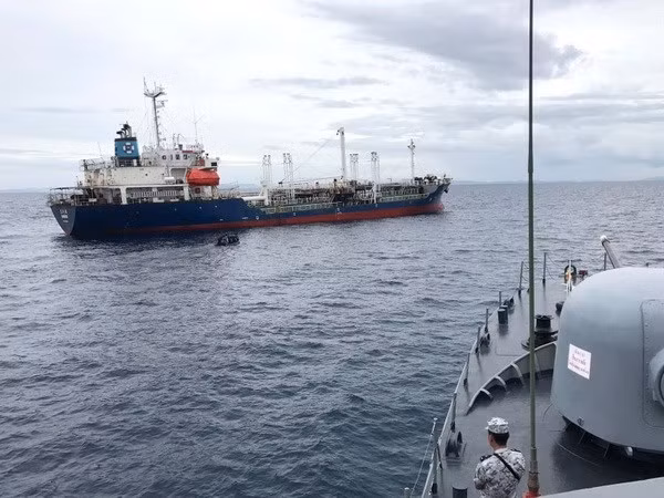 Malasia investiga ataque a petrolero tailandés ảnh 1