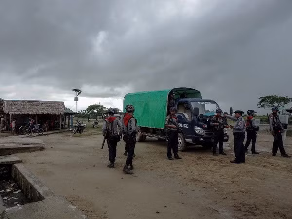 Myanmar excluye a dos grupos armados de lista de organizaciones terroristas ảnh 1