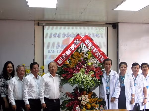 Destacan contribuciones de médicos de Hospital de Enfermedades Tropicales de Ciudad Ho Chi Minh ảnh 1 Destacan contribuciones de médicos de Hospital de Enfermedades Tropicales de Ciudad Ho Chi Minh ảnh 1