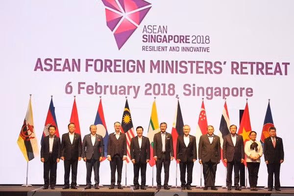 Vietnam participa activamente a reunión de cancilleres de ASEAN ảnh 1