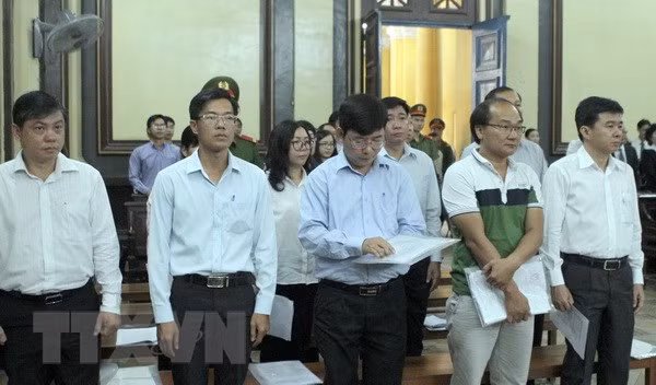 Vietnam emprende juicio de primera instancia de caso de violación en banco Navibank ảnh 1