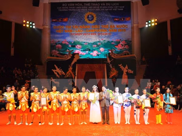 Concluyen concurso de jóvenes talentos de circo de Vietnam, Laos y Cambodia ảnh 1