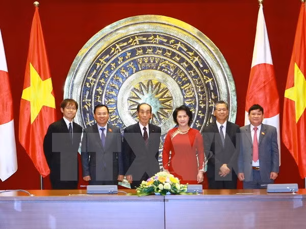 Satisfacen a Vietnam y Japón desarrollo alcanzado de las relaciones bilaterales ảnh 1