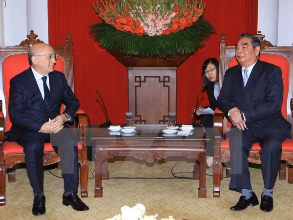 Altos funcionarios reciben a delegación de Partido Nuevo Azerbaiyán ảnh 1