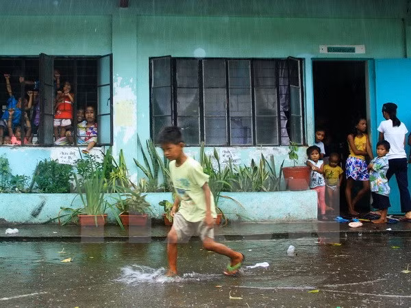 Filipinas: Al menos tres muertos por tifón Melor ảnh 1