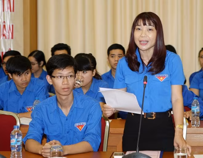 Jóvenes de Hanoi expresan opiniones sobre ASEAN y TPP ảnh 1