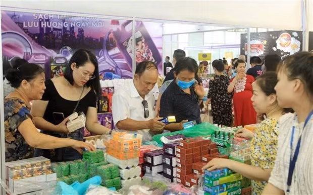 Hanoi amplía conexión con empresas vietnamitas en Tailandia ảnh 1