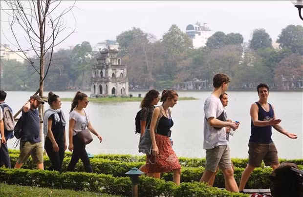 Vietnam por recibir a cinco millones de visitantes extranjeros en 2022 ảnh 1