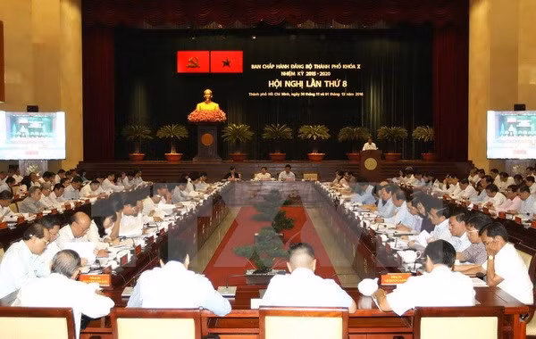 Sesiona octava reunión del Comité Partidista de Ciudad Ho Chi Minh ảnh 1