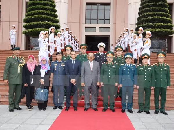 Vietnam y Malasia amplían cooperación en defensa ảnh 1