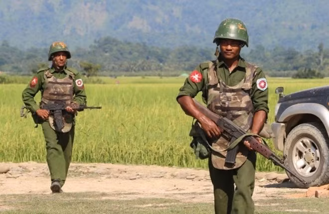 Myanmar: Grupos armados atacan puestos militares en el norte ảnh 1
