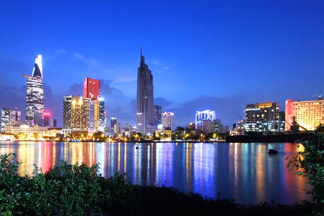 Ciudad Ho Chi Minh recibe más de cinco millones 200 mil visitantes extranjeros este año ảnh 1