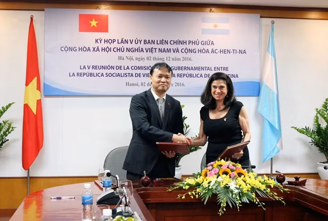 Logran Vietnam y Argentina más de dos mil millones USD en 10 meses ảnh 1