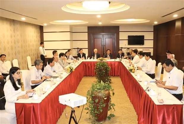 Binh Duong va por buen camino en el desarrollo de ciudades inteligentes, califica IFC ảnh 2