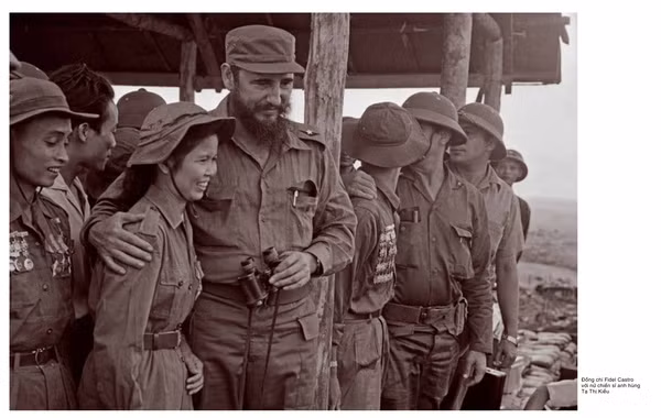 Presentan libro “Fidel Castro - Nuestra Sangre Por Vietnam” ảnh 2 Presentan libro “Fidel Castro - Nuestra Sangre Por Vietnam” ảnh 2